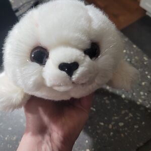 Rare Fluffy White Seal Plush Toy From The Vancouver Aquarium